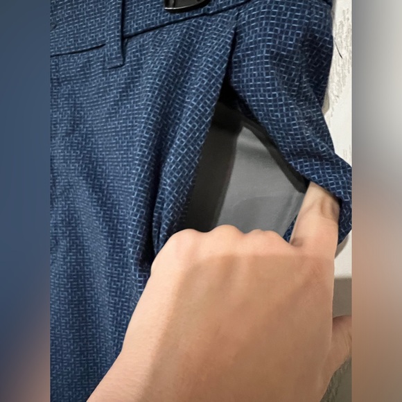 SOLD Men’s Callaway Golf Shorts - Picture 4 of 6